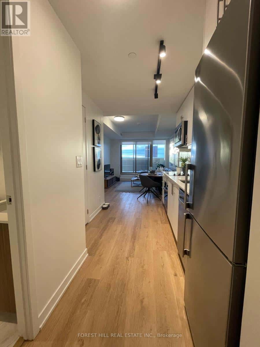 616 - 9 CROHAM ROAD — Toronto (Briar Hill-Belgravia) - Photo 2 of 30