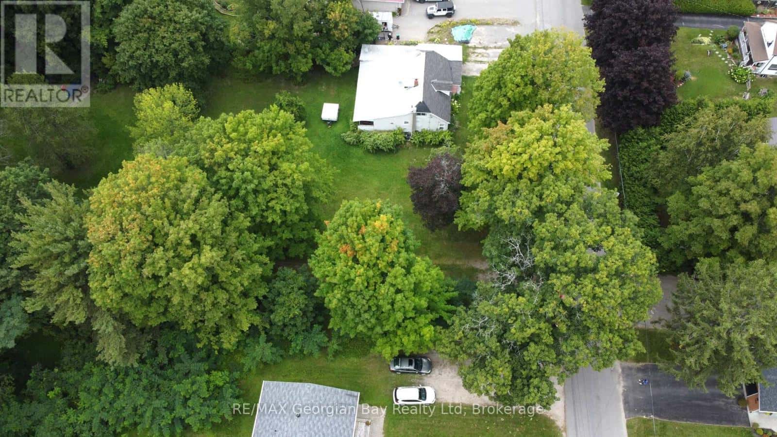 284 CHURCH STREET — Penetanguishene, Ontario - Photo 3 of 11