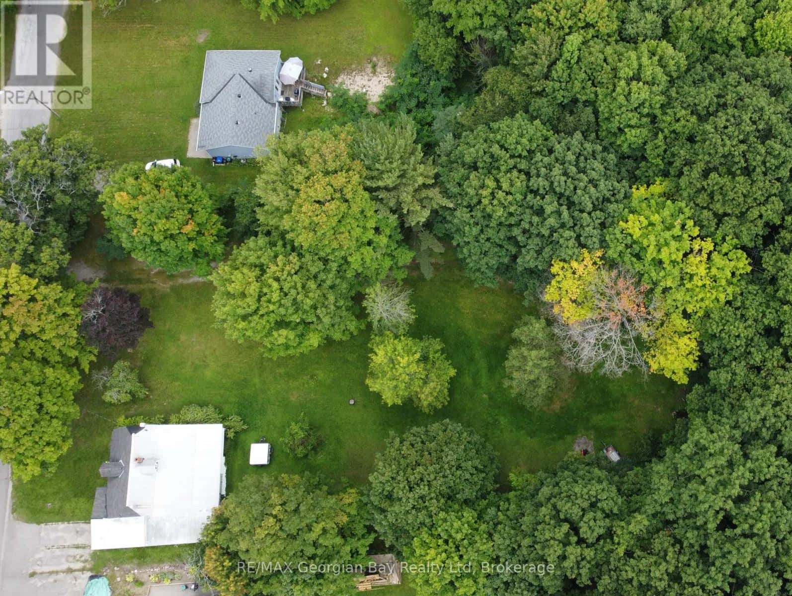 284 CHURCH STREET — Penetanguishene, Ontario - Photo 4 of 11