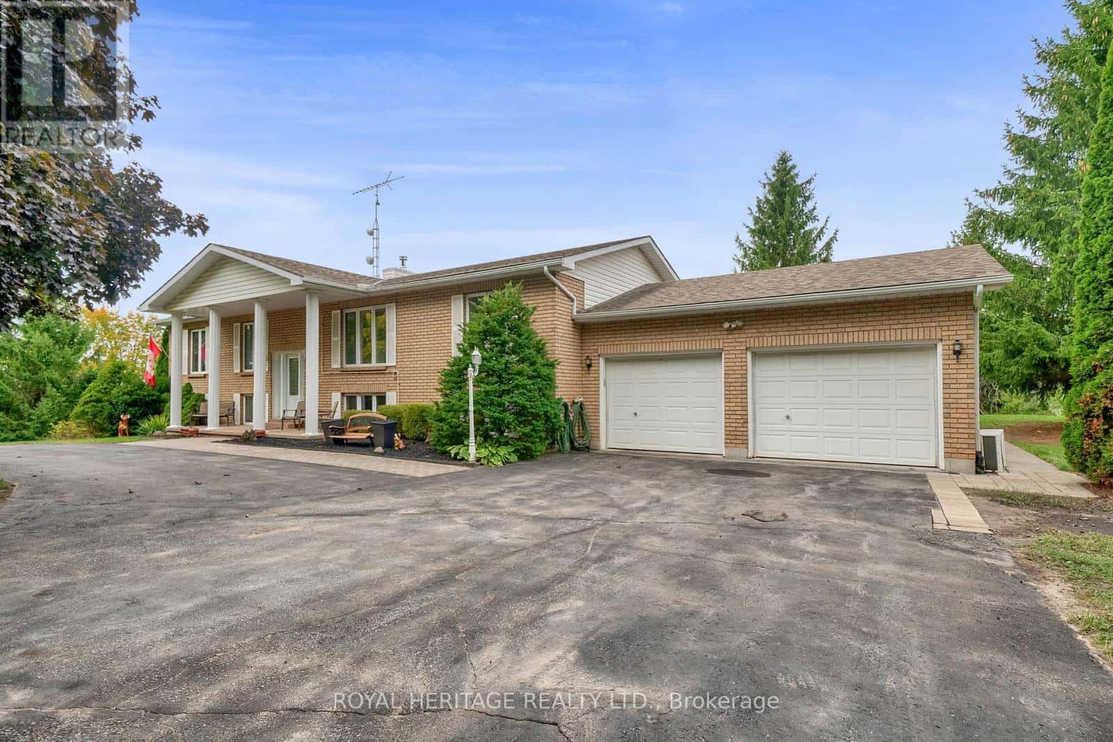 9672 WALKER ROAD — Port Hope, Ontario - Photo 2 of 34