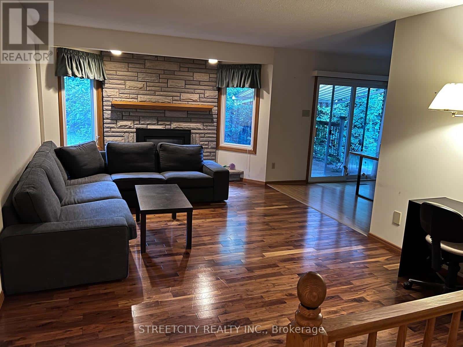 37 JENNIFER ROAD — London North (North B), Ontario - Photo 4 of 27