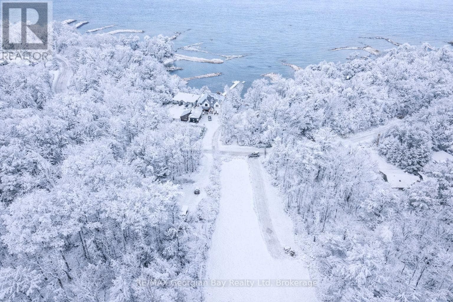 465 SILVER BIRCH DRIVE — Tiny, Ontario - Main photo