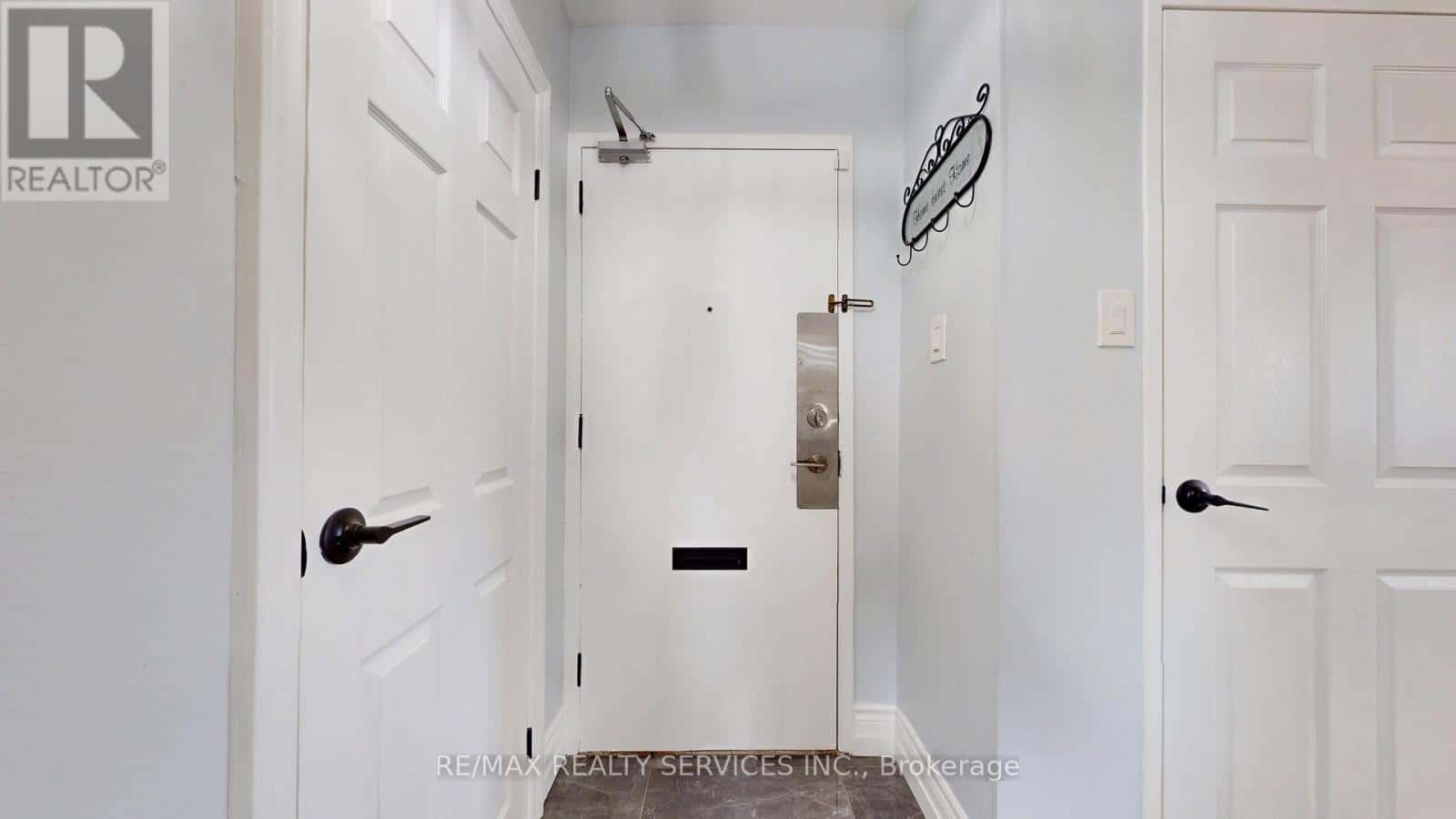 1219 - 551 THE WEST MALL — Toronto (Etobicoke West Mall), Ontario - Photo 5 of 50