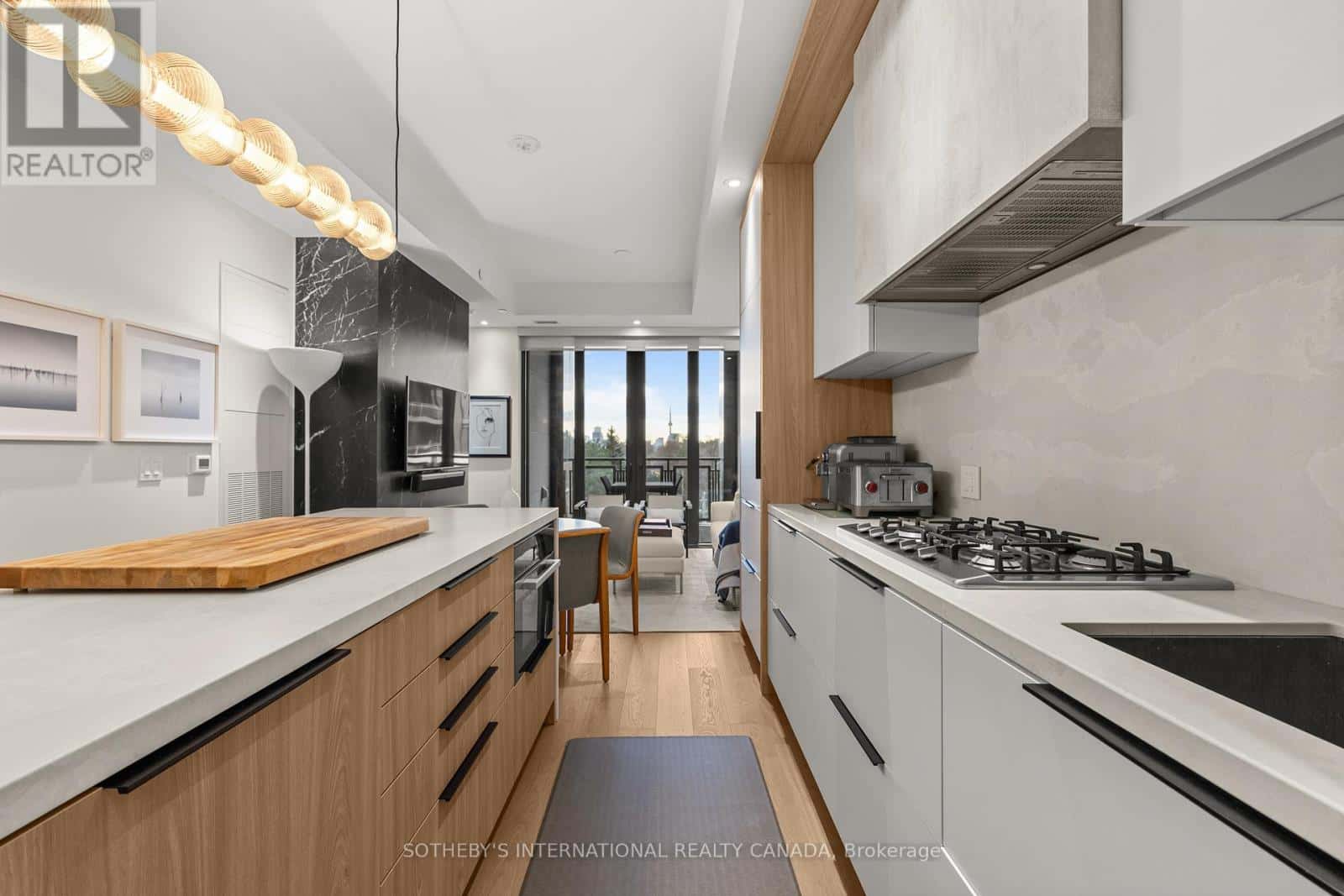 510 - 2 FOREST HILL ROAD — Toronto (Casa Loma) - Photo 4 of 31