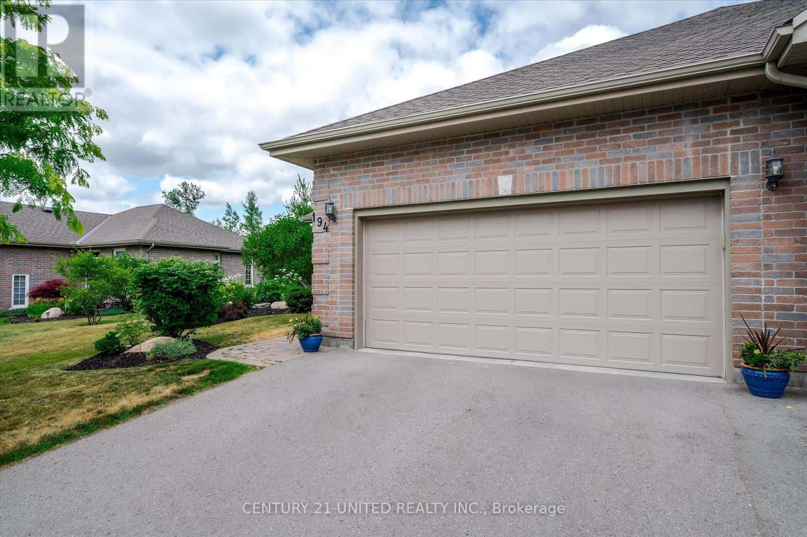 194 - 301 CARNEGIE AVENUE — Peterborough (Northcrest Ward 5), Ontario - Photo 5 of 43