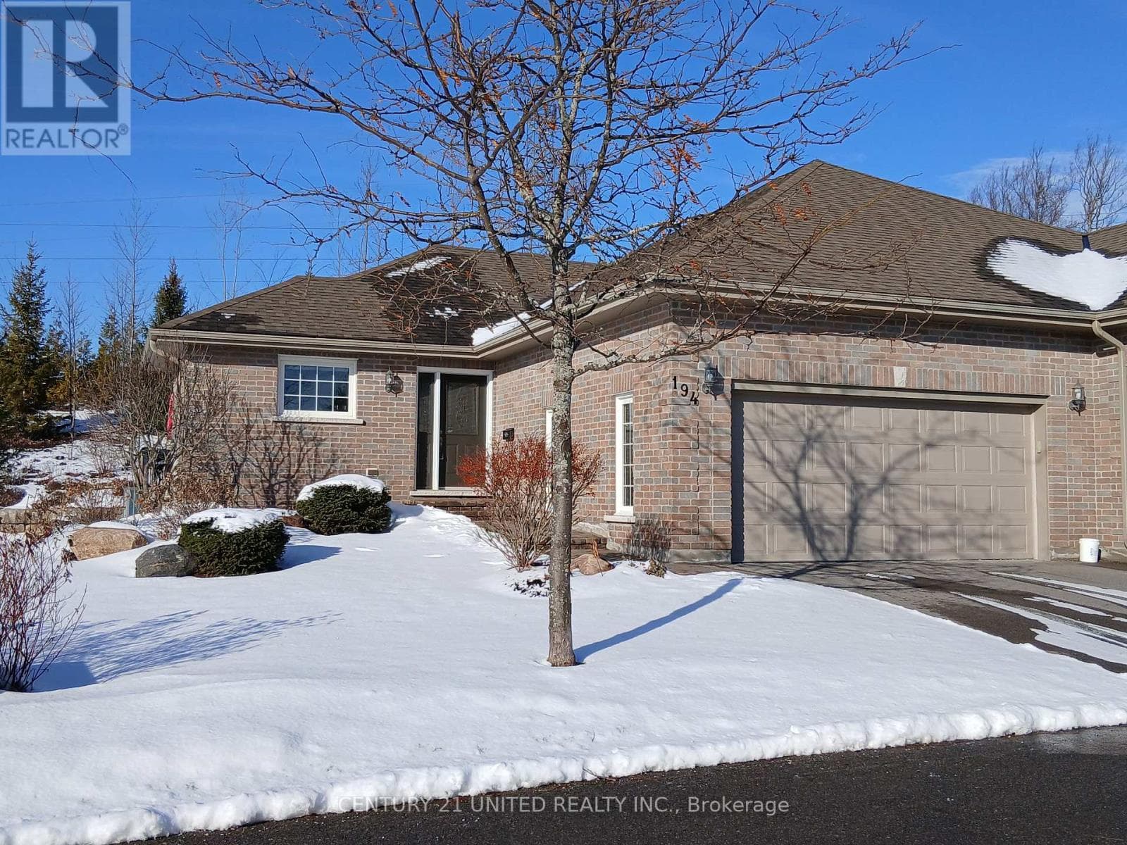 194 - 301 CARNEGIE AVENUE — Peterborough (Northcrest Ward 5), Ontario - Main photo