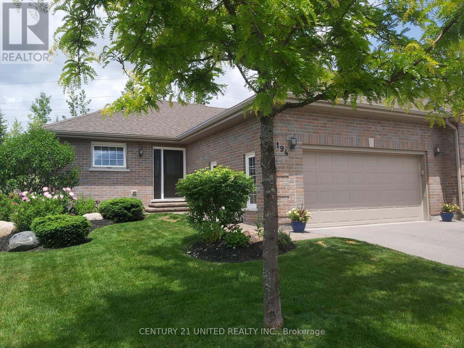 194 - 301 CARNEGIE AVENUE — Peterborough (Northcrest Ward 5), Ontario - Photo 2 of 43