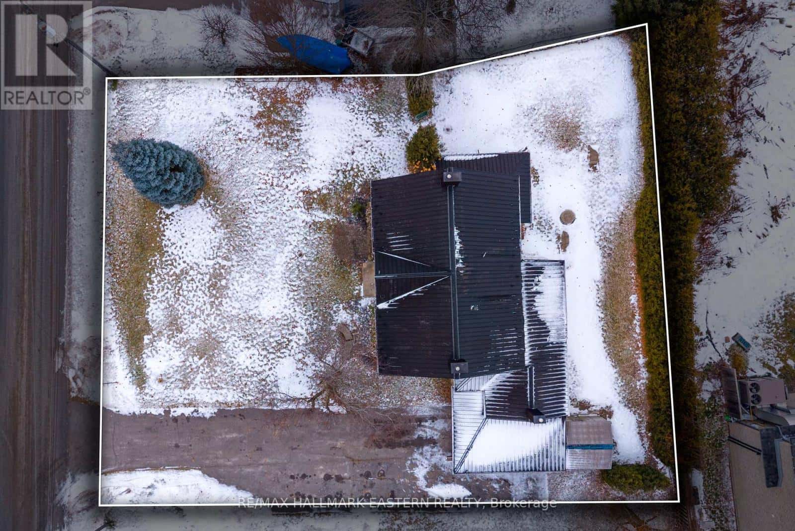 1065 GORE STREET — Selwyn, Ontario - Photo 3 of 50