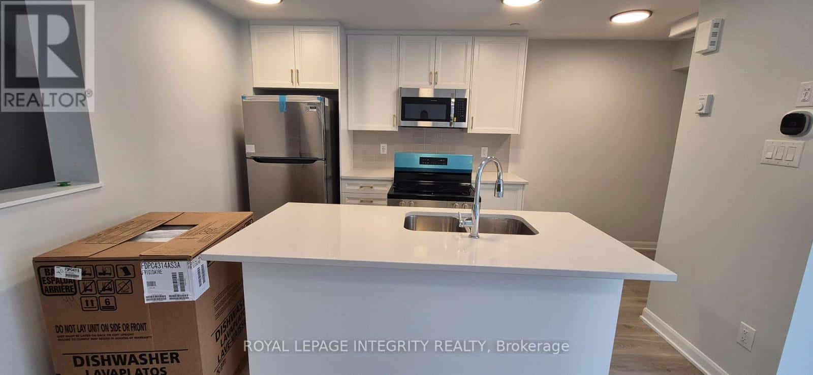 9 - 401 GLENROY GILBERT DRIVE — Ottawa - Photo 5 of 17