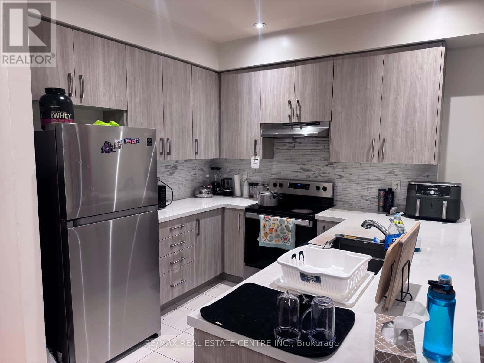 Brampton (Credit Valley) — Brampton (Credit Valley) - Photo 3 of 9