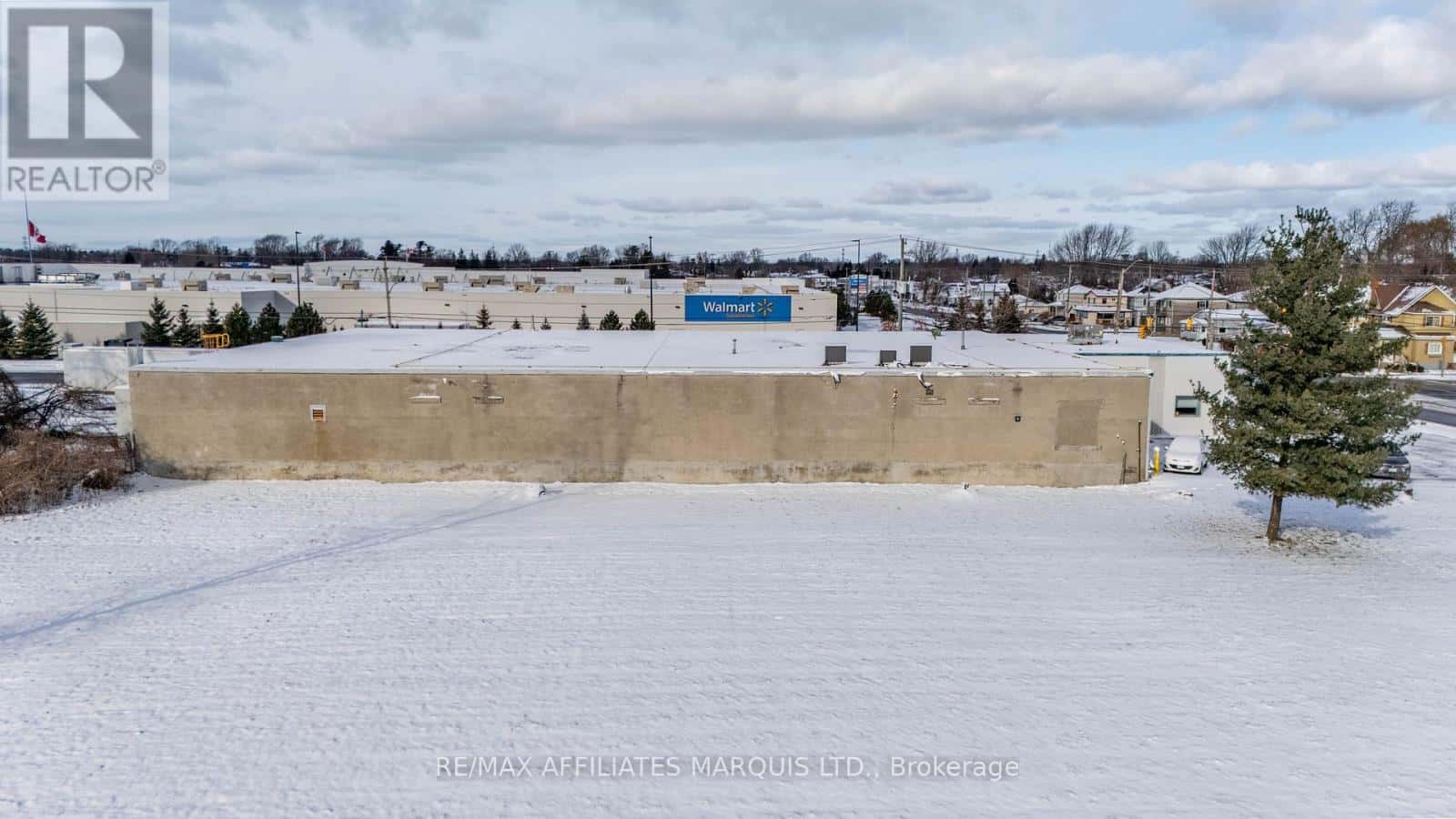 650 CUMBERLAND STREET — Cornwall - Photo 4 of 35