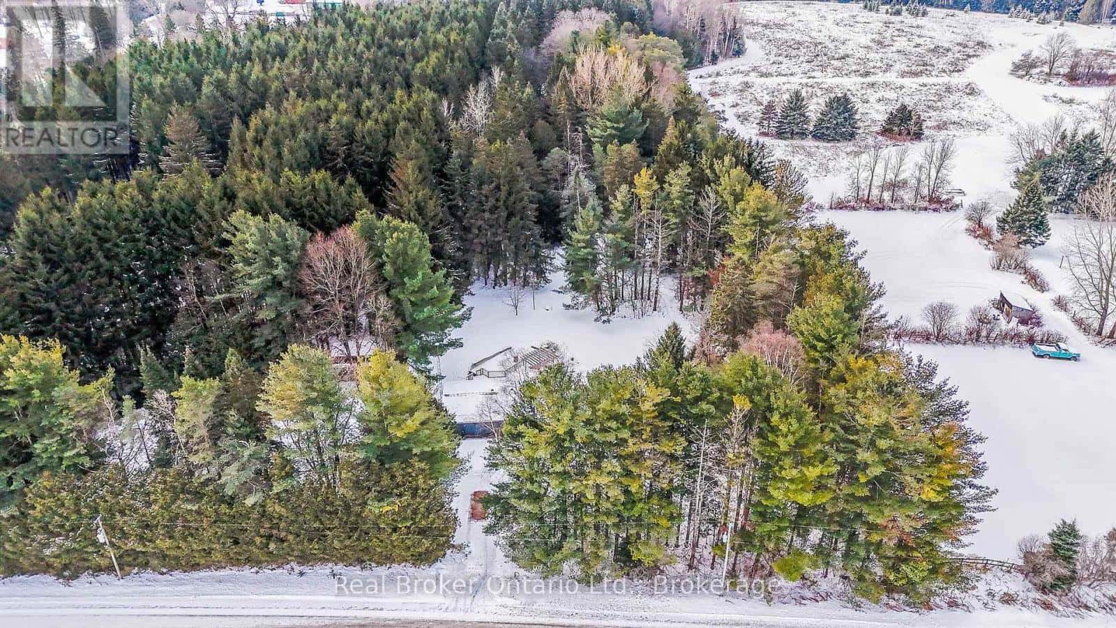 111016 11TH LINE — East Garafraxa, Ontario - Photo 4 of 50