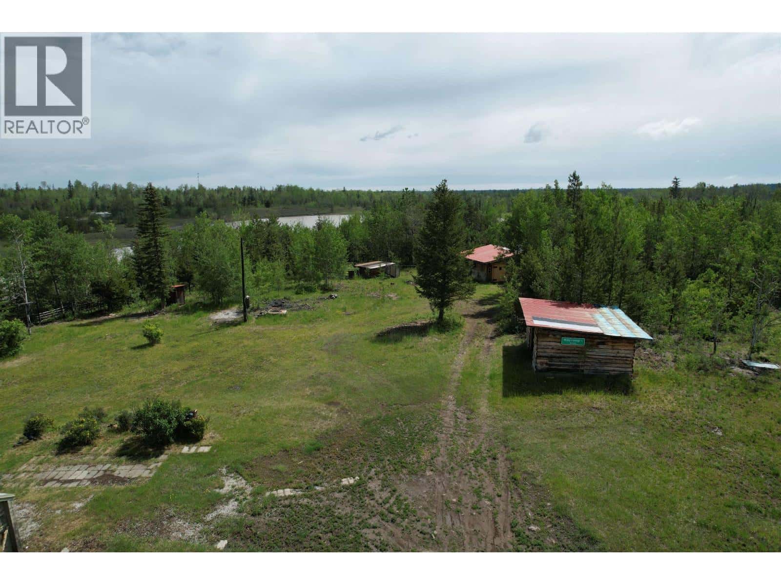 1436 S CARIBOO 97 HIGHWAY — 70 Mile House, British Columbia - Photo 4 of 34