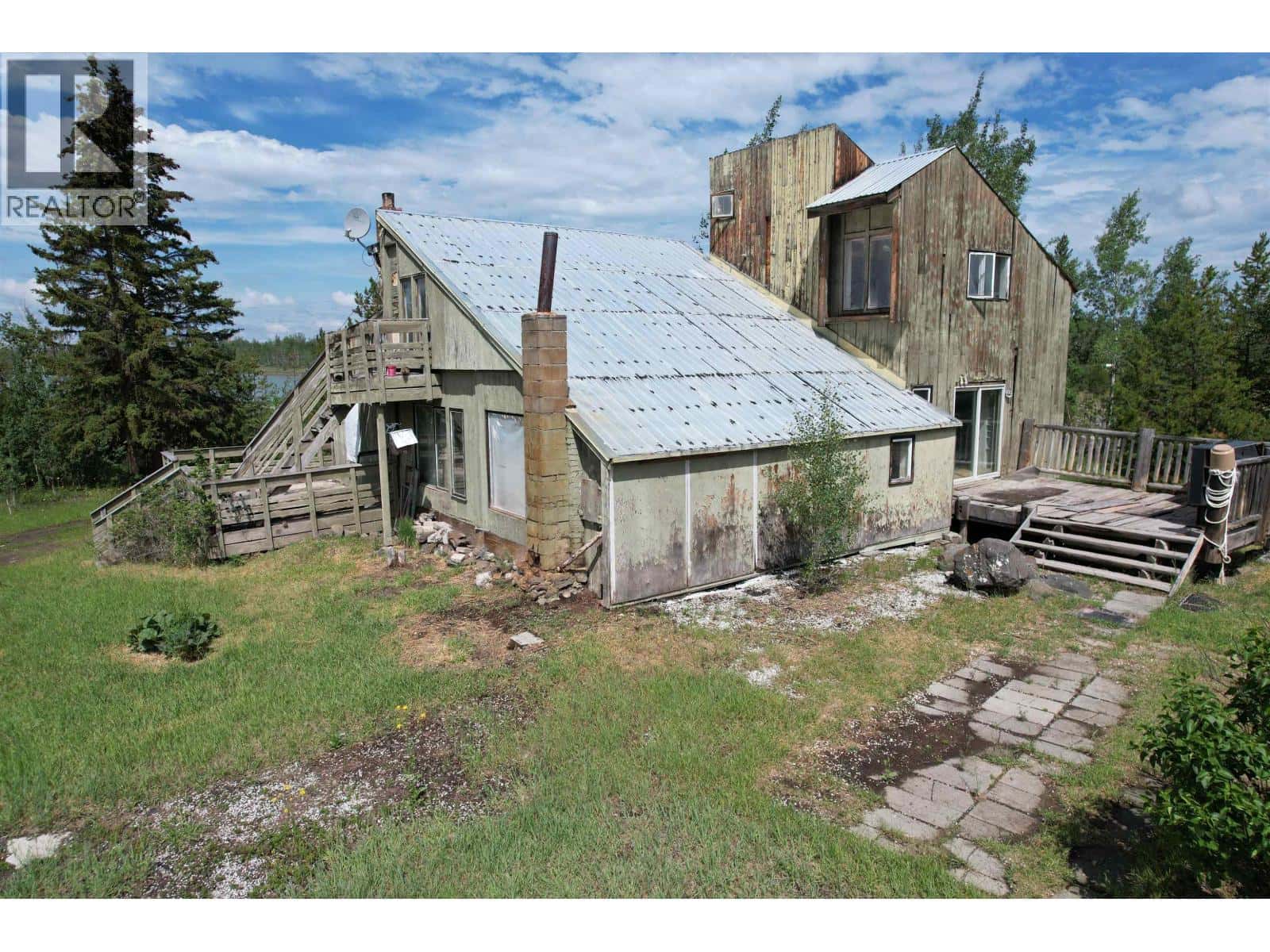 1436 S CARIBOO 97 HIGHWAY — 70 Mile House, British Columbia - Photo 5 of 34