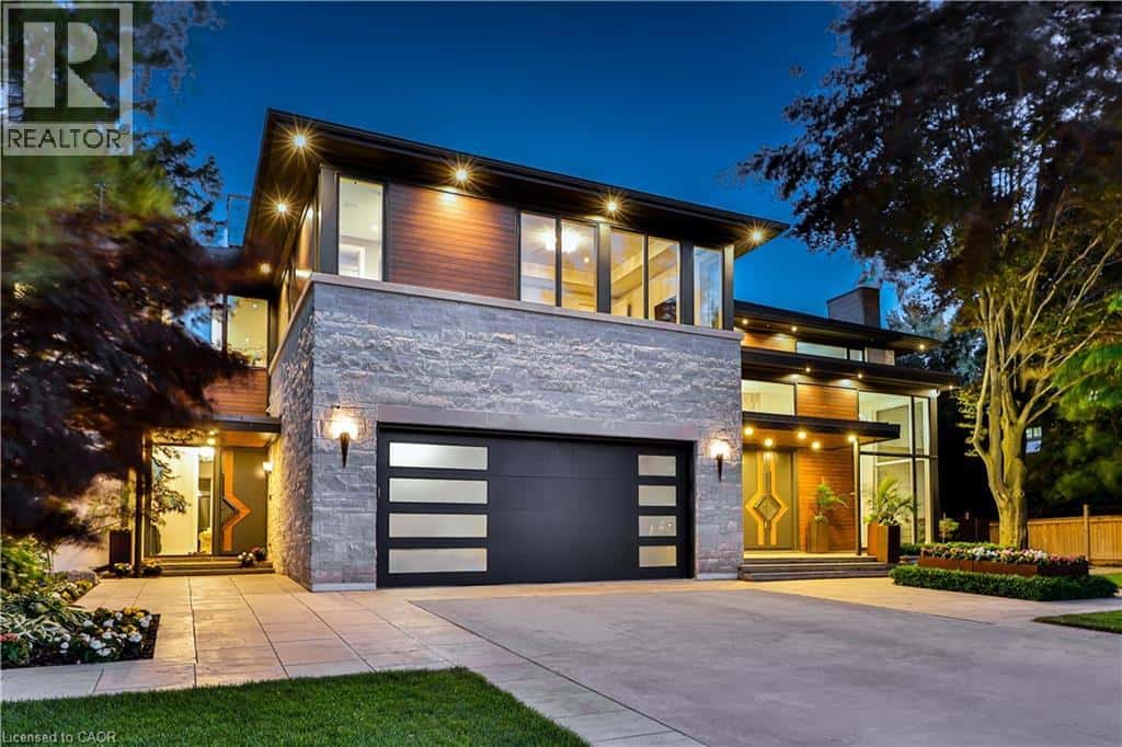 2250 CHANCERY Lane W — Oakville, Ontario - Photo 3 of 47