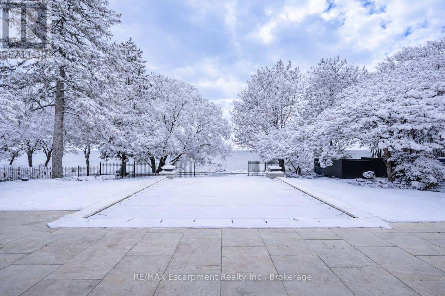 2250 CHANCERY LANE W — Oakville (FD Ford), Ontario - Photo 5 of 48