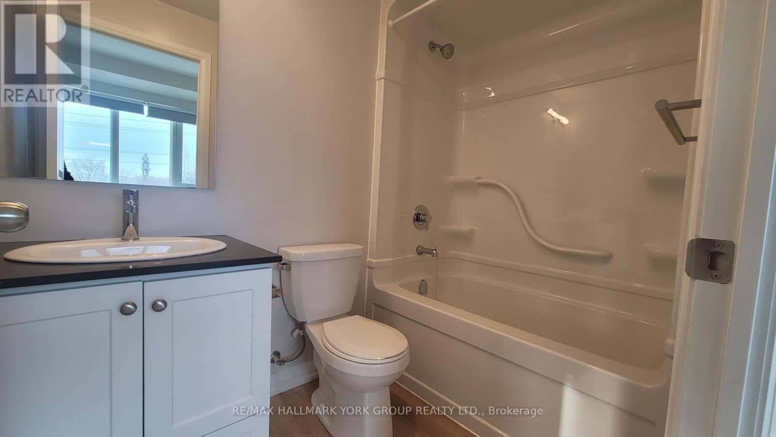 Richmond Hill (Oak Ridges) — Richmond Hill (Oak Ridges) - Photo 3 of 10