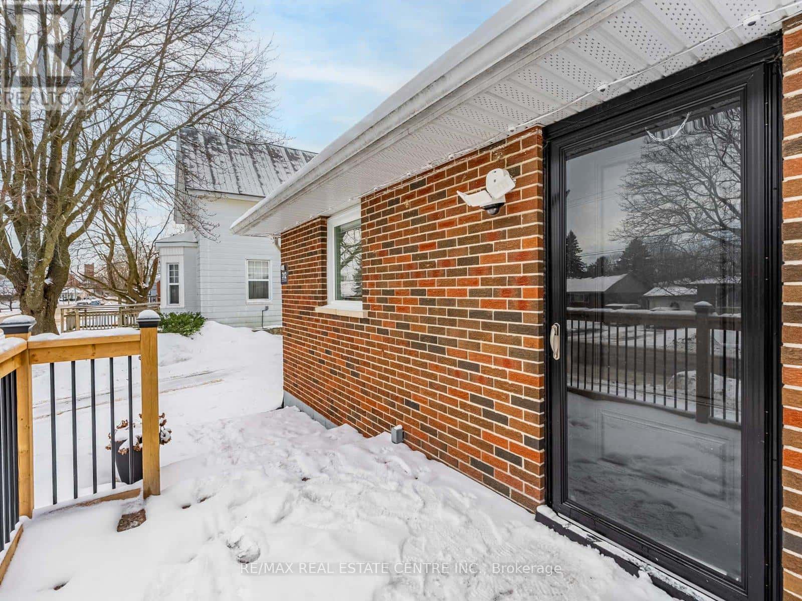 312 WILLIAM STREET — Shelburne, Ontario - Photo 2 of 34