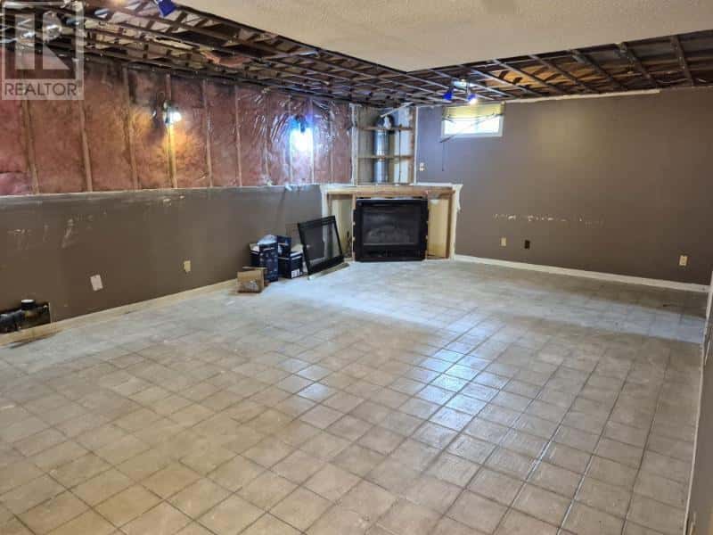 116 Huntington CT — Thunder Bay - Photo 4 of 17