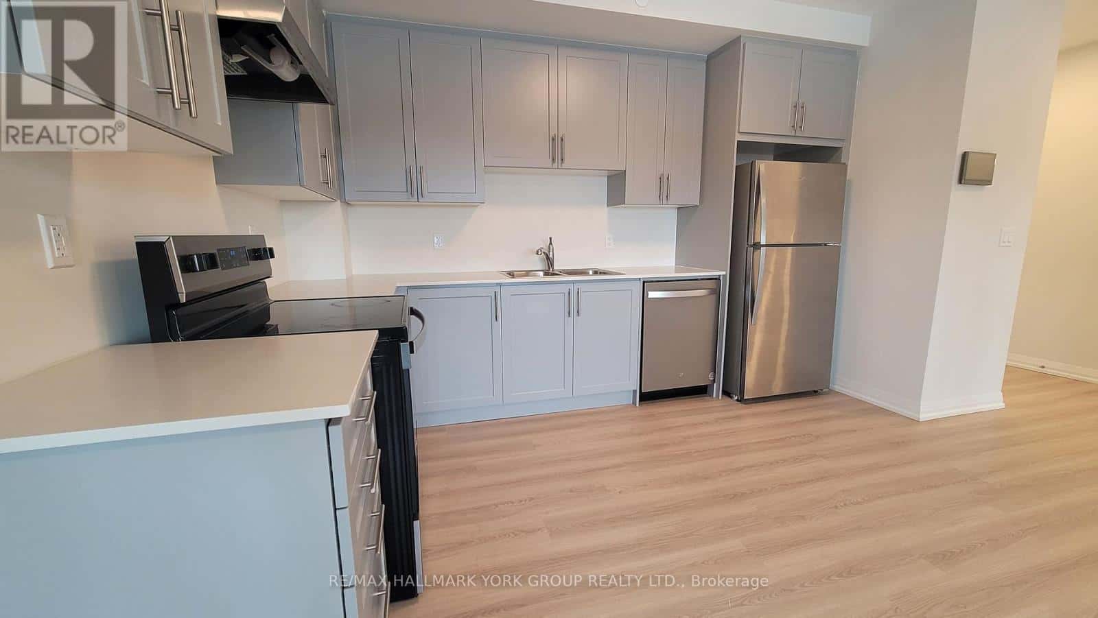 Richmond Hill (Oak Ridges) — Richmond Hill (Oak Ridges) - Photo 5 of 12