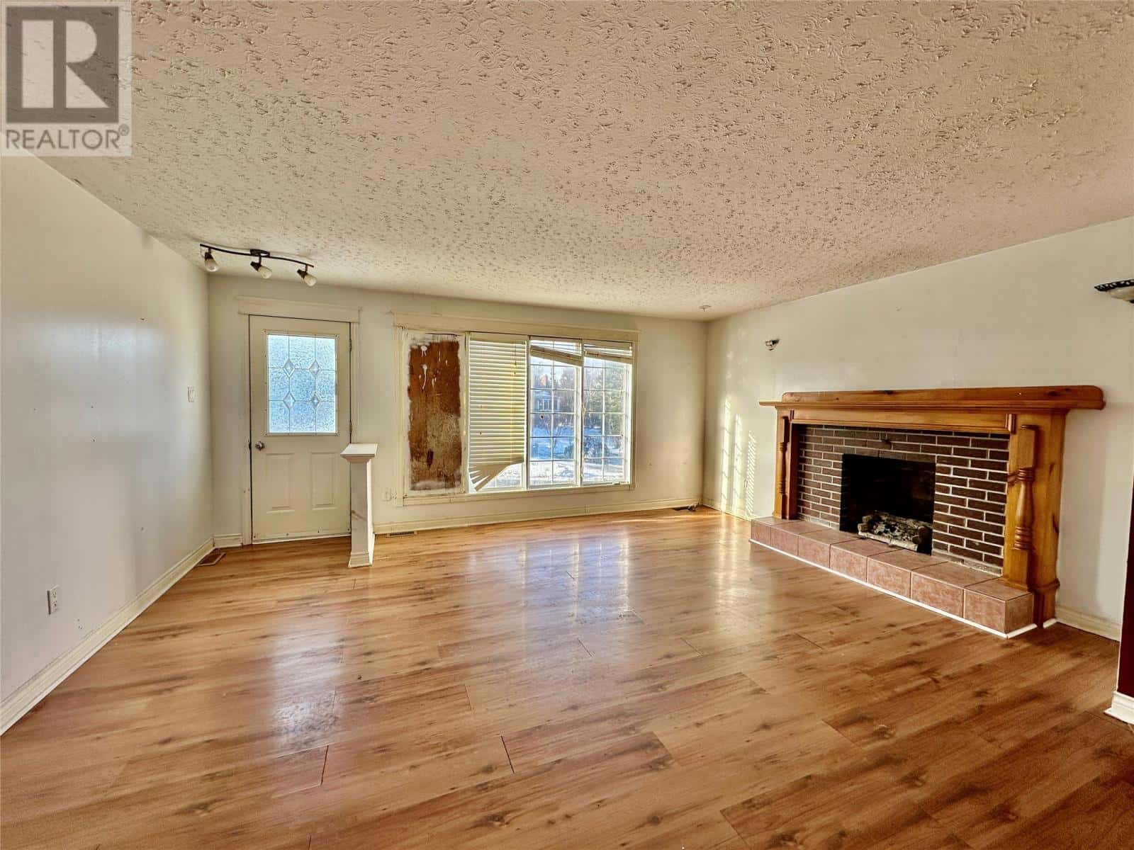 21 Youngs Lane — Twillingate, Newfoundland & Labrador - Photo 2 of 13