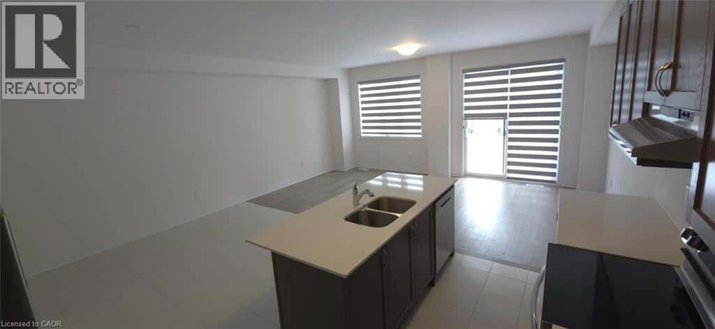 Stratford — Stratford - Photo 2 of 15