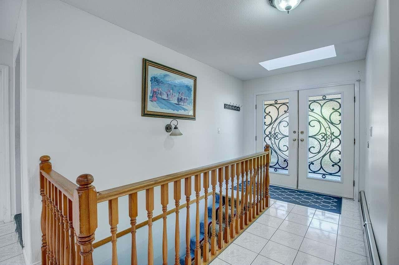 Surrey — Surrey - Photo 4 of 40