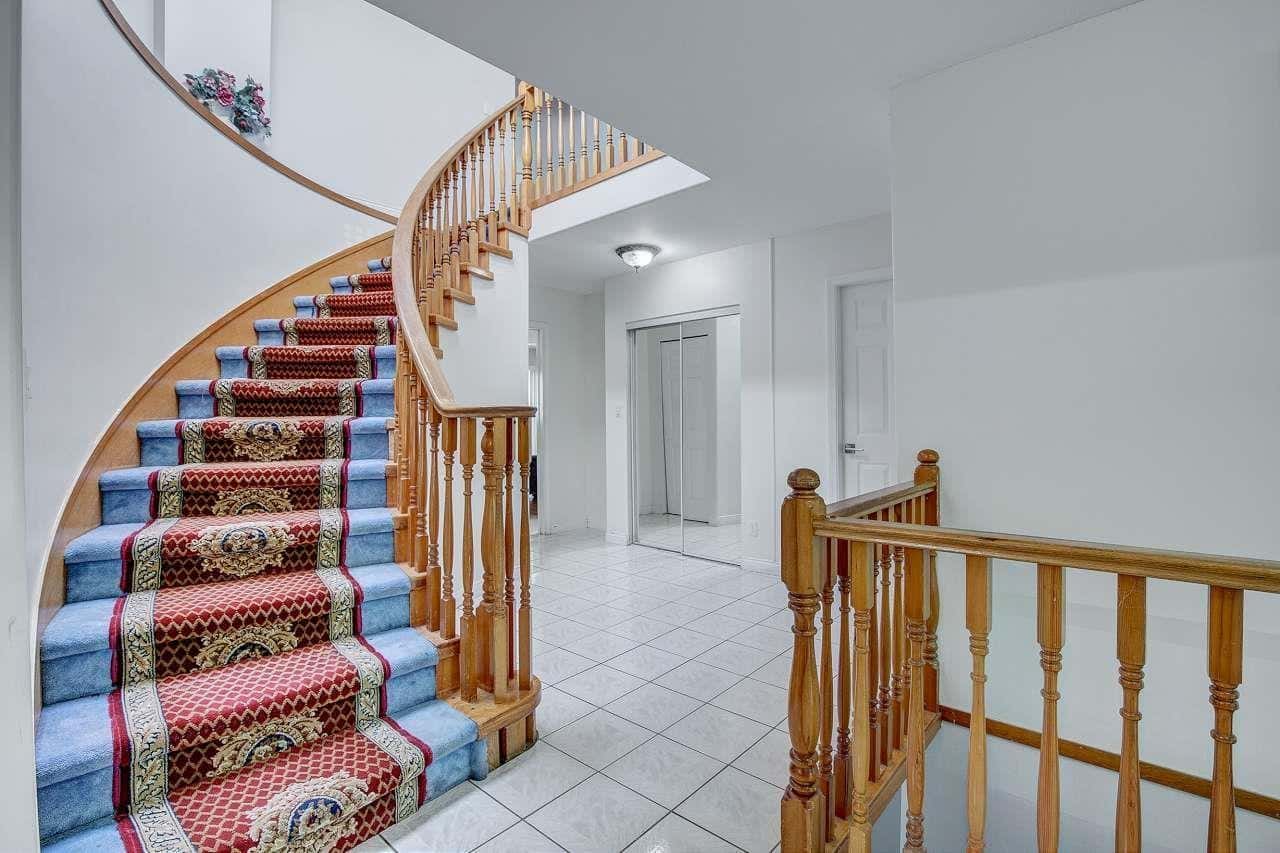 Surrey — Surrey - Photo 5 of 40