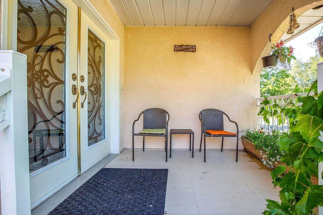 Surrey — Surrey - Photo 3 of 40