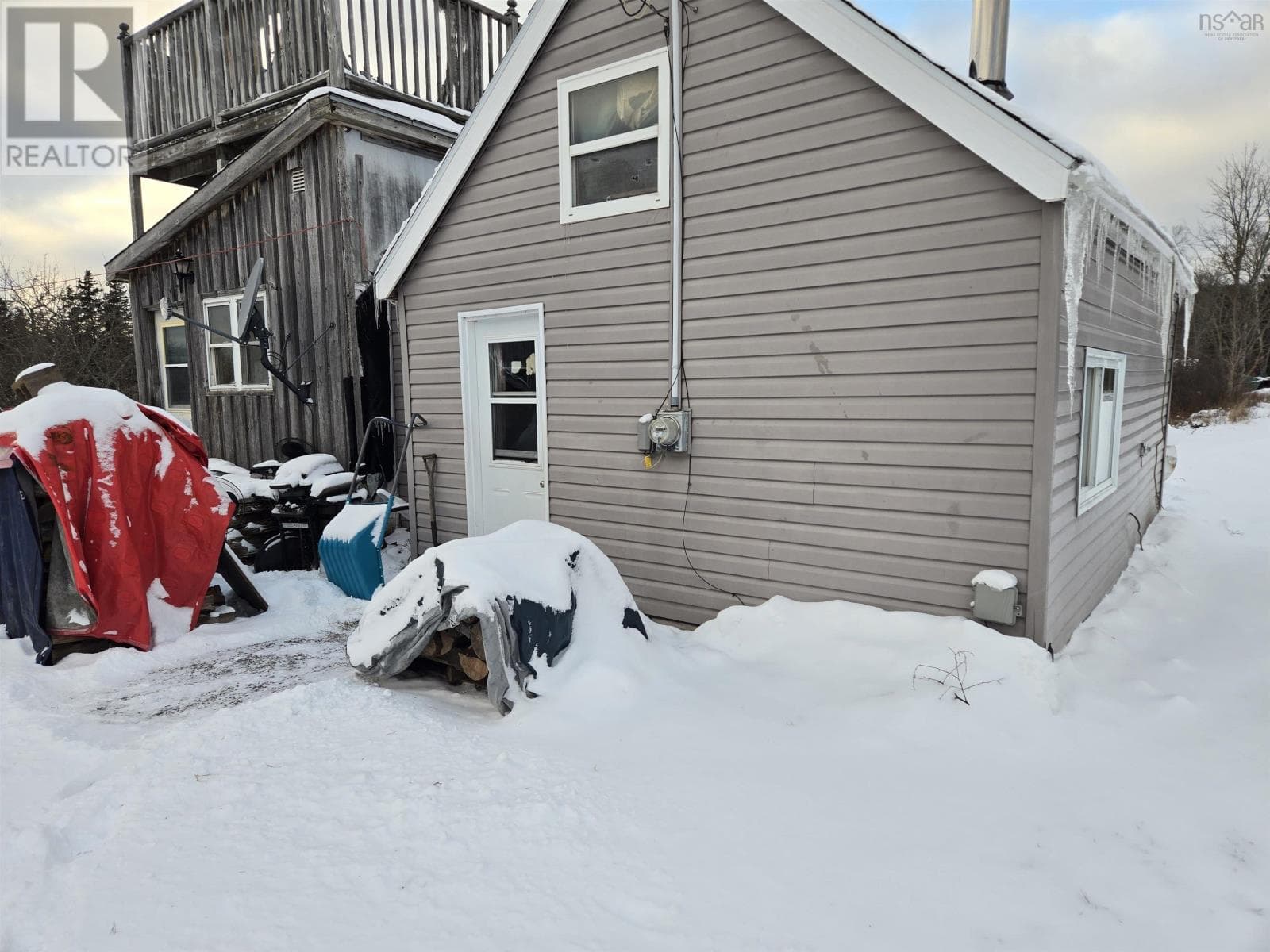 3551 HIGHWAY 2 — Economy - Main photo