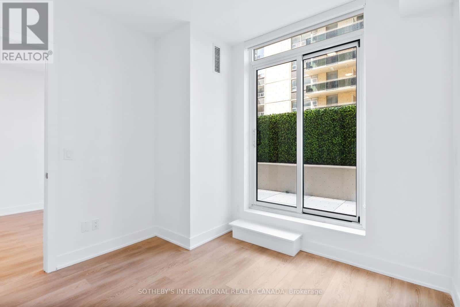 Toronto (Mount Pleasant East) — Toronto (Mount Pleasant East) - Photo 5 of 38