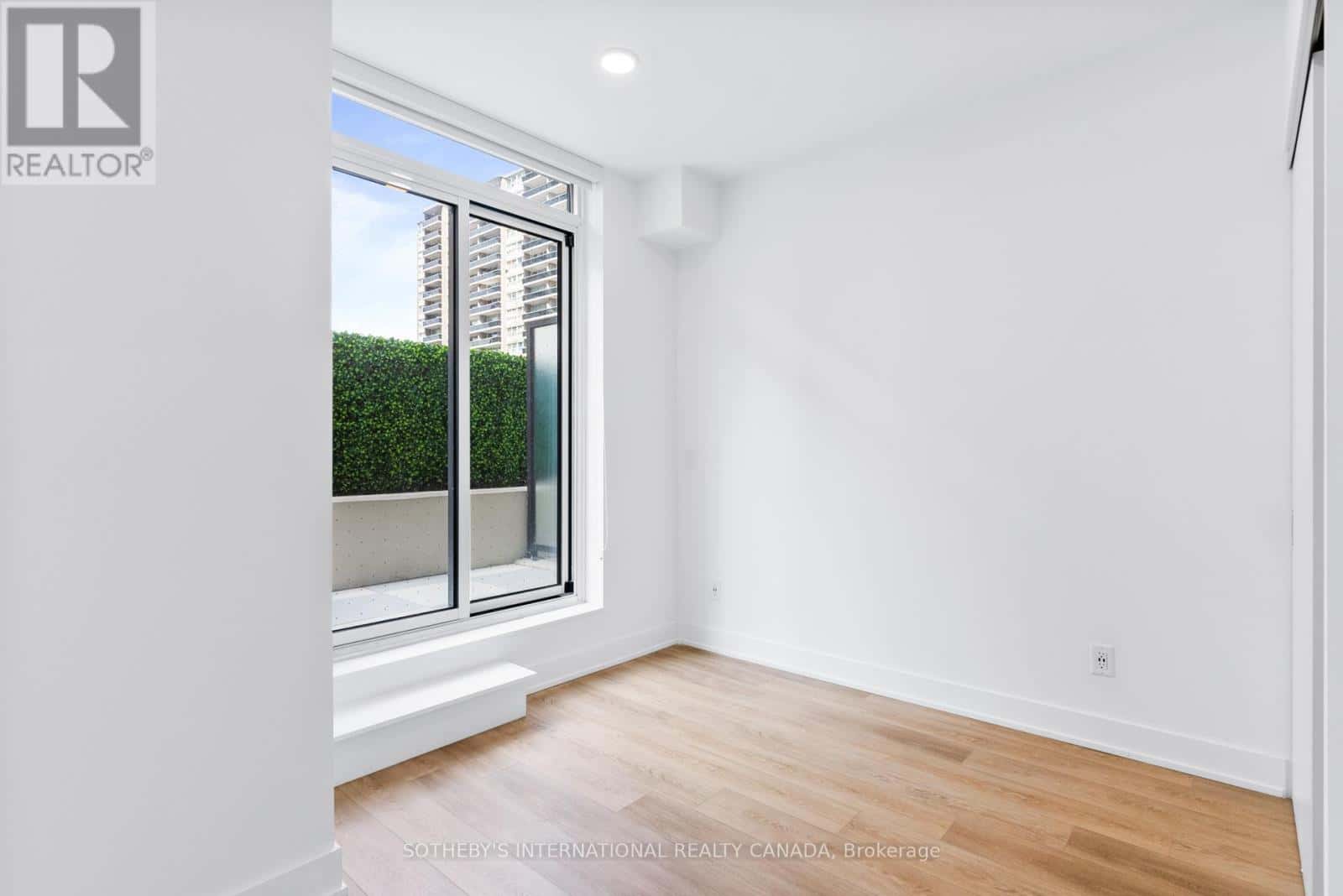 Toronto (Mount Pleasant East) — Toronto (Mount Pleasant East) - Photo 4 of 38