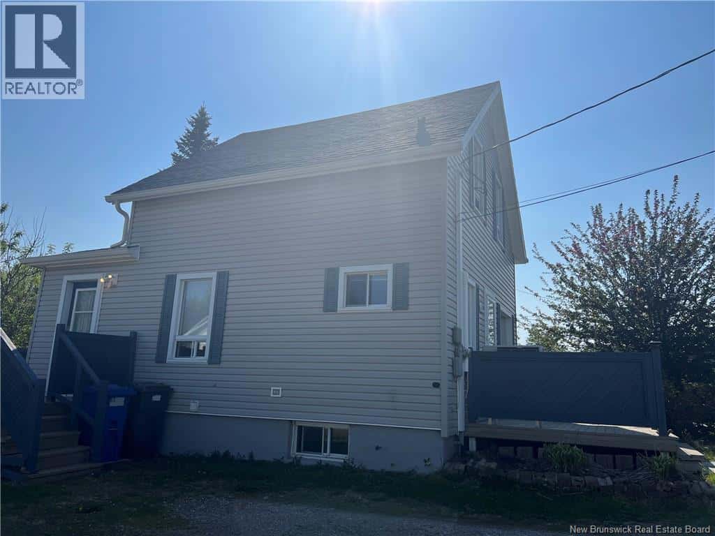 Bathurst — Bathurst - Photo 4 of 16