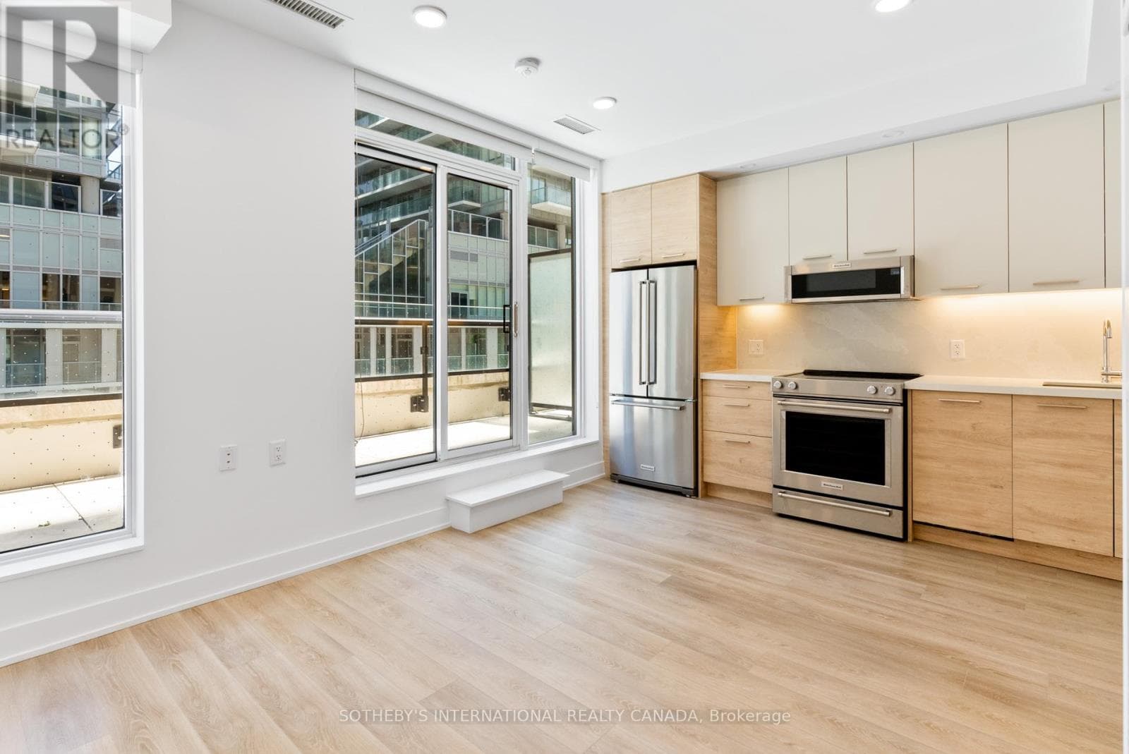 Toronto (Mount Pleasant East) — Toronto (Mount Pleasant East) - Main photo