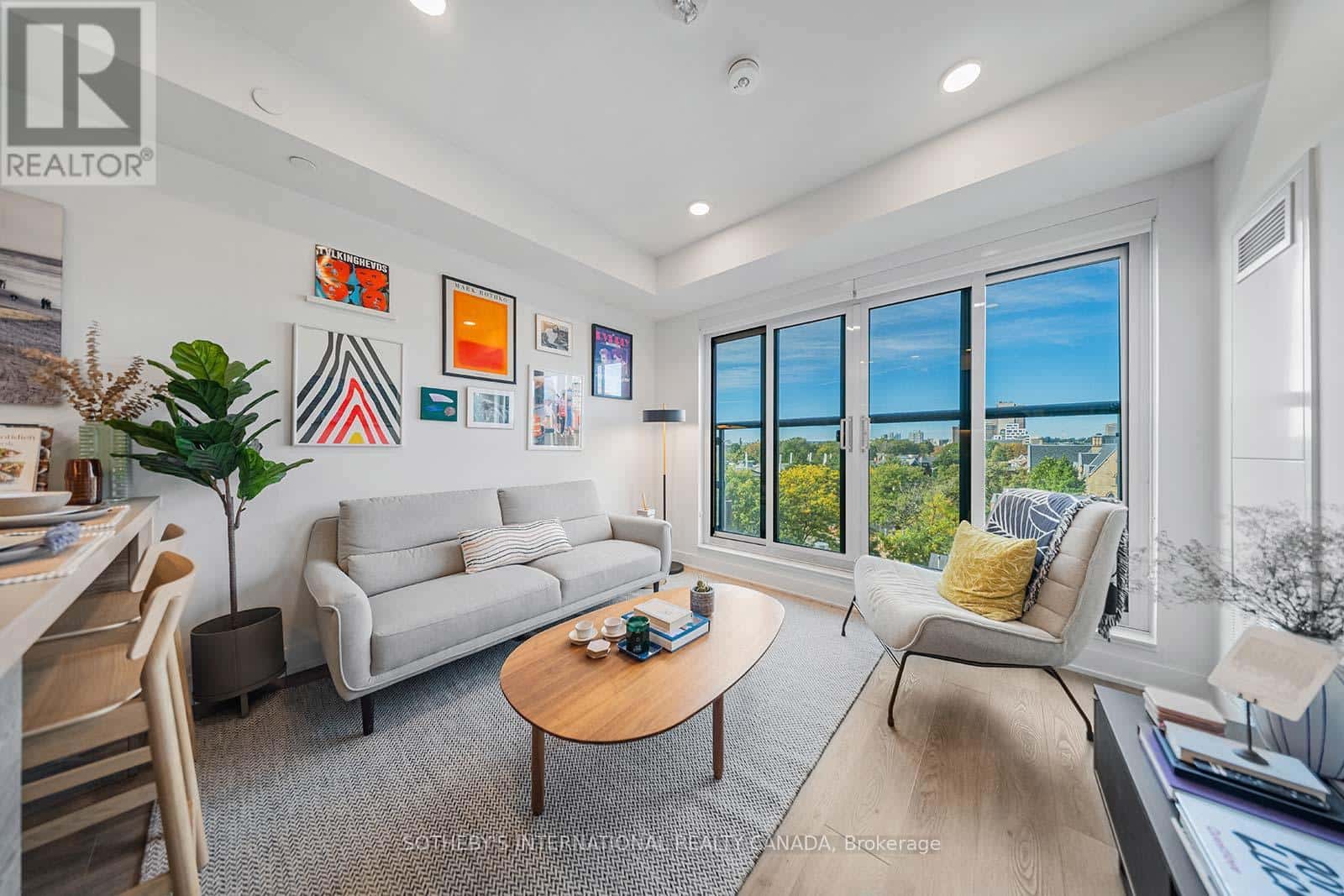 414 - 484 SPADINA AVENUE — Toronto (University) - Photo 5 of 47