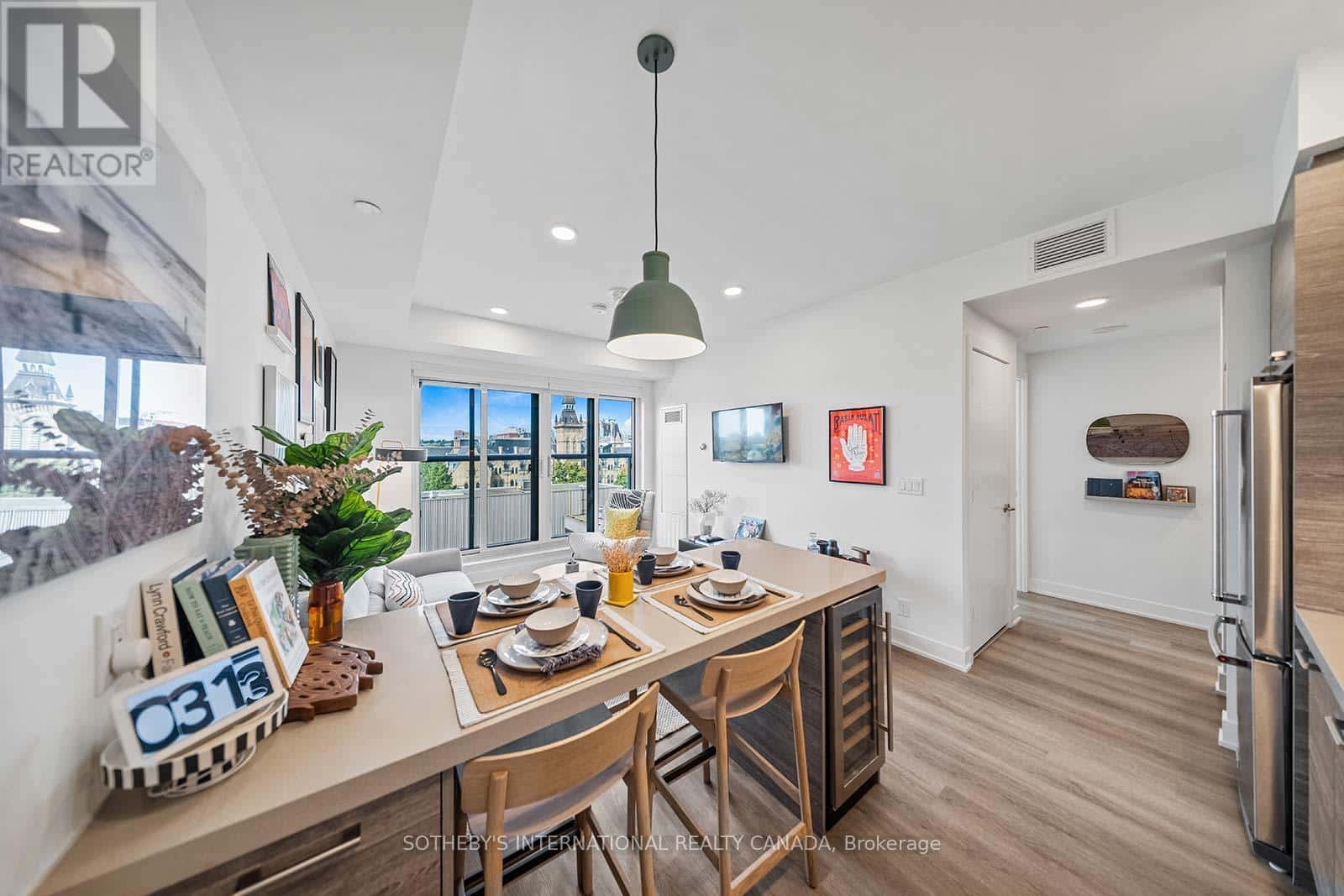 414 - 484 SPADINA AVENUE — Toronto (University) - Photo 4 of 47