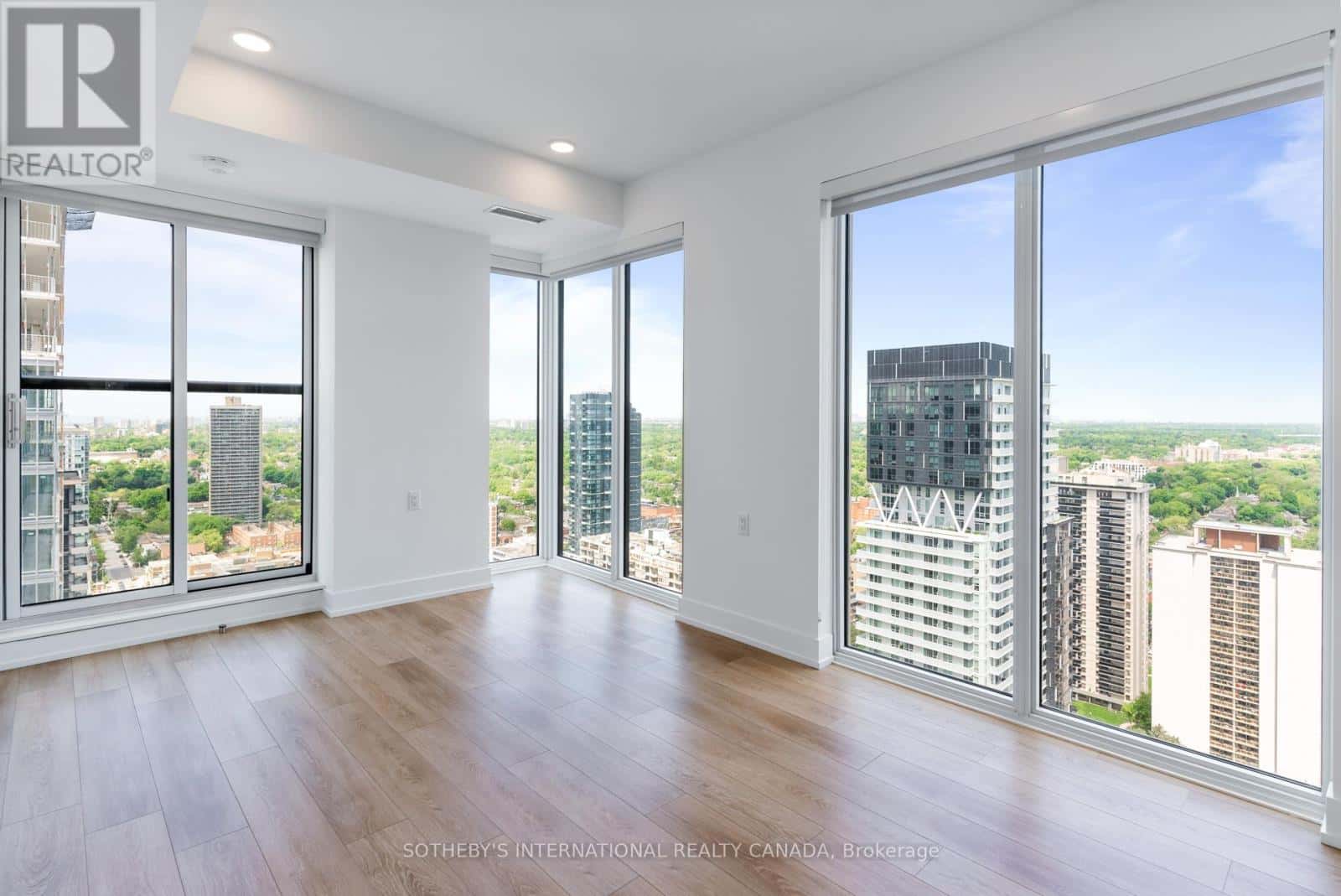 1802 - 200 REDPATH AVENUE — Toronto (Mount Pleasant West) - Photo 3 of 45