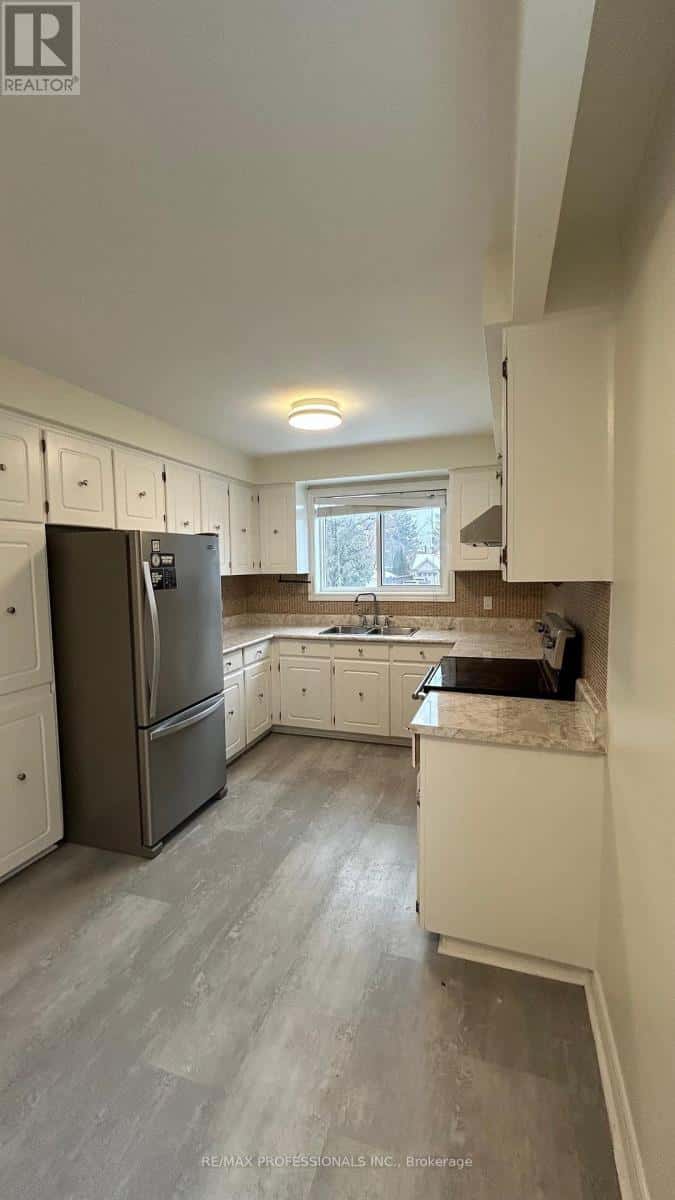 MAIN - 48 BURLINGAME ROAD — Toronto (Alderwood) - Photo 5 of 26