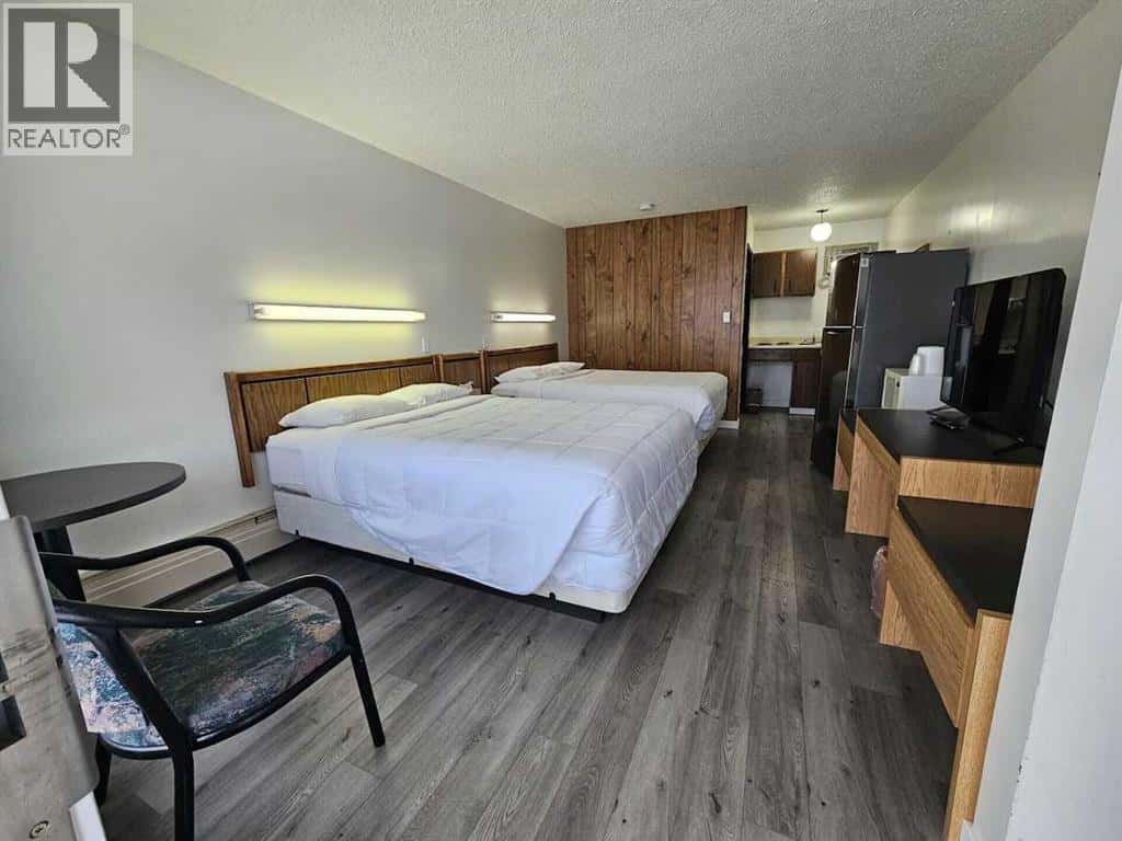 301 42 Street — Edson - Photo 5 of 11