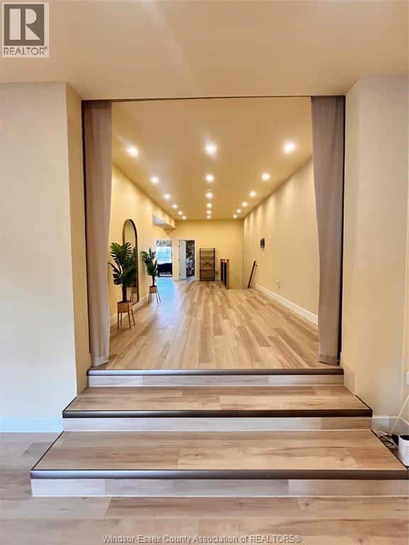 Windsor — Windsor - Photo 3 of 17