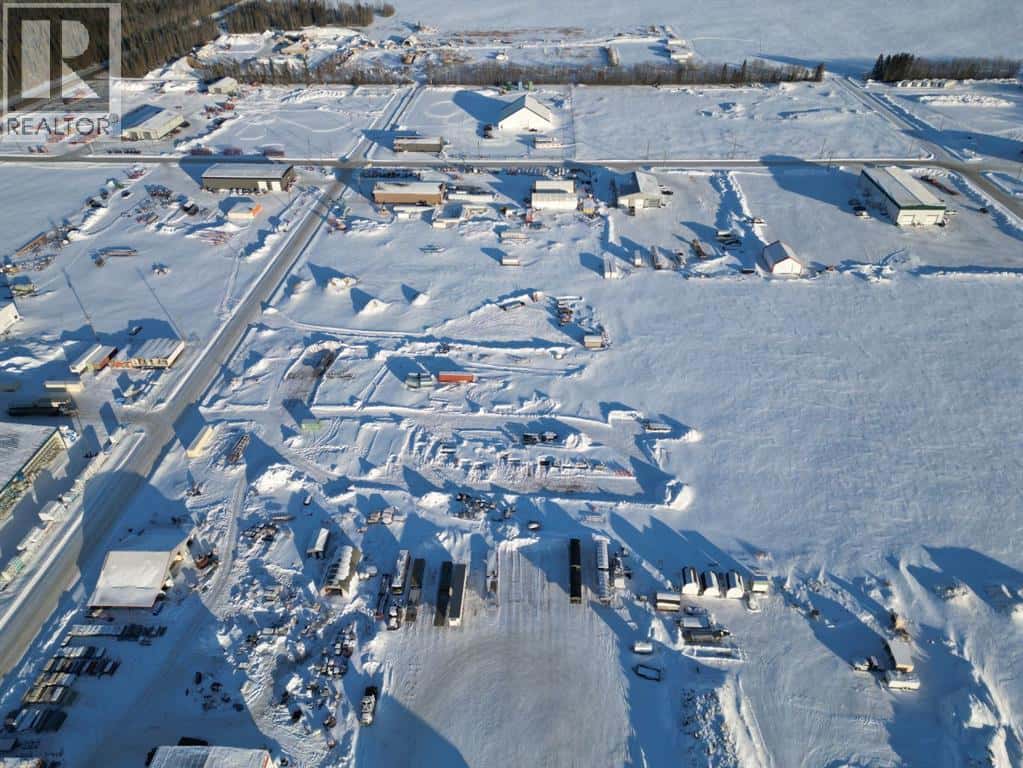 9402 102 Ave — La Crete, Alberta - Photo 5 of 7