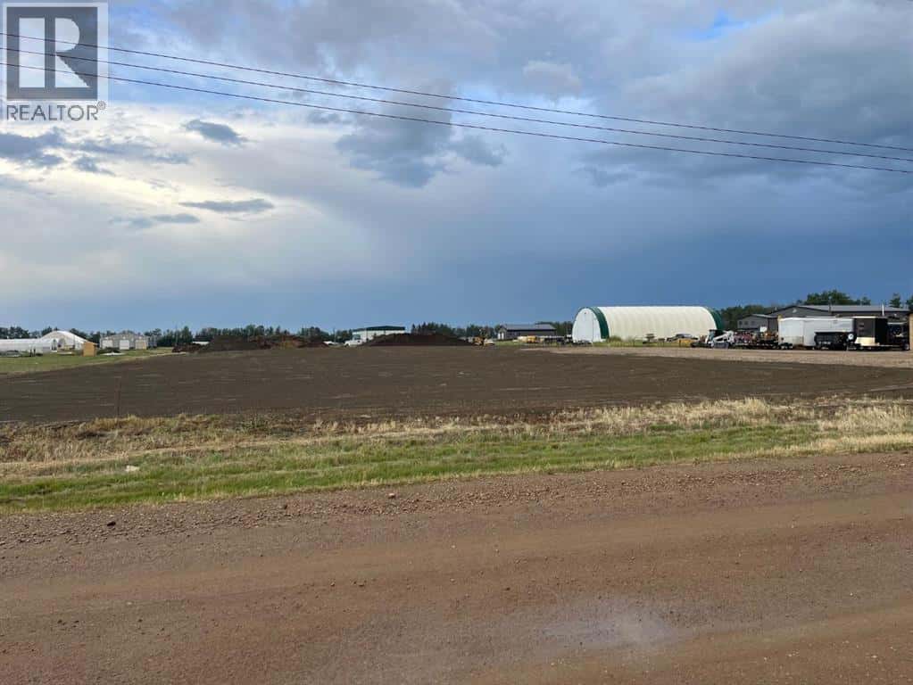 10303 95 Ave — La Crete, Alberta - Photo 3 of 8