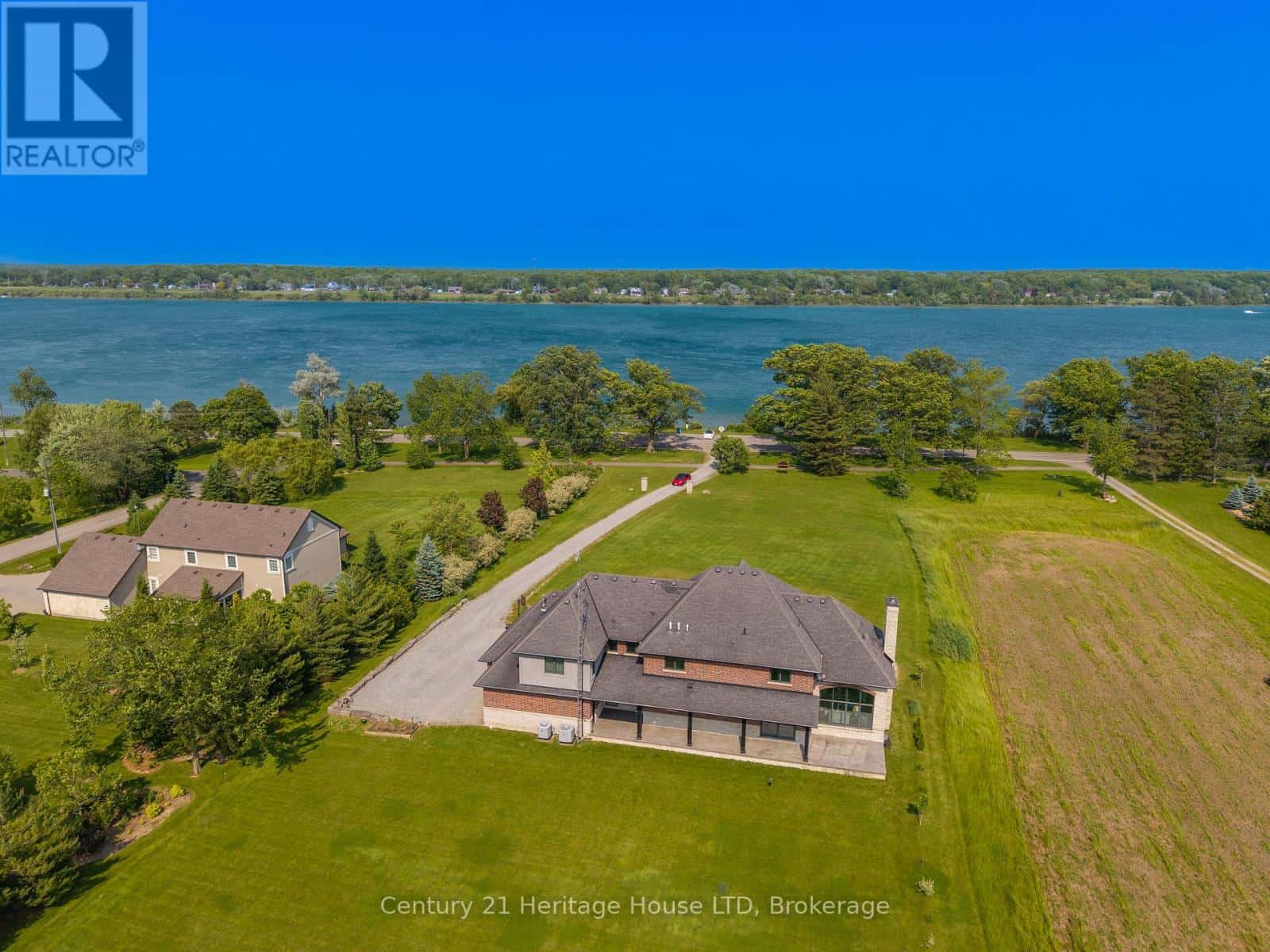 12679 NIAGARA PARKWAY — Niagara Falls (Lyons Creek), Ontario - Photo 3 of 50