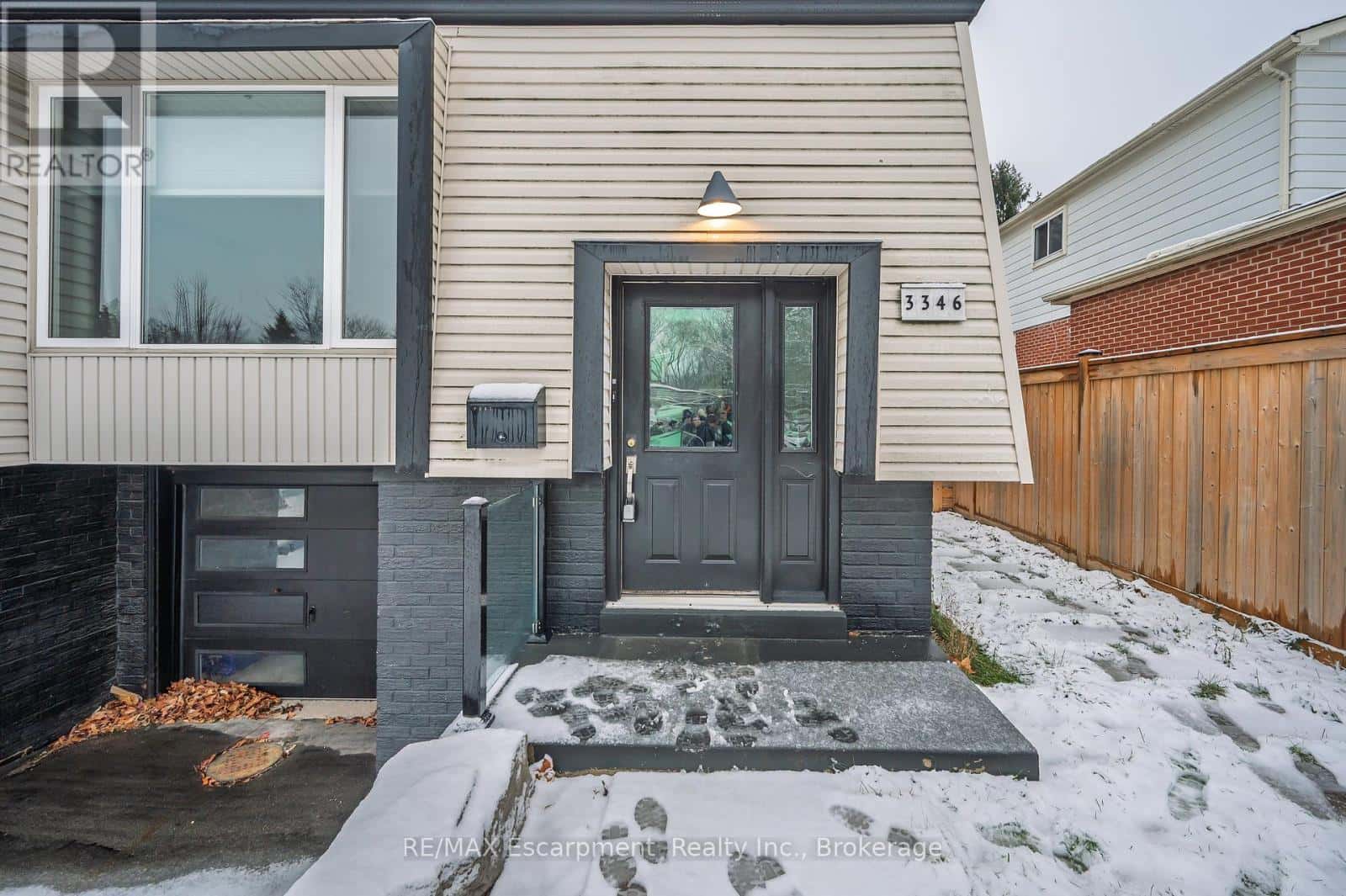 3346 HANNIBAL ROAD — Burlington (Palmer), Ontario - Photo 2 of 38