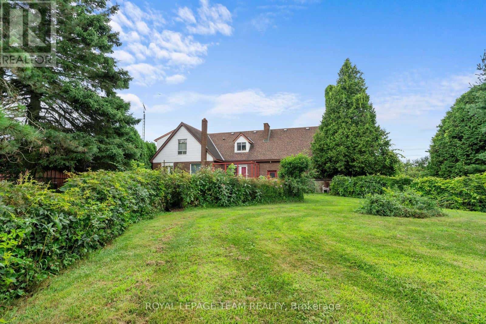 South Dundas — South Dundas - Photo 3 of 43