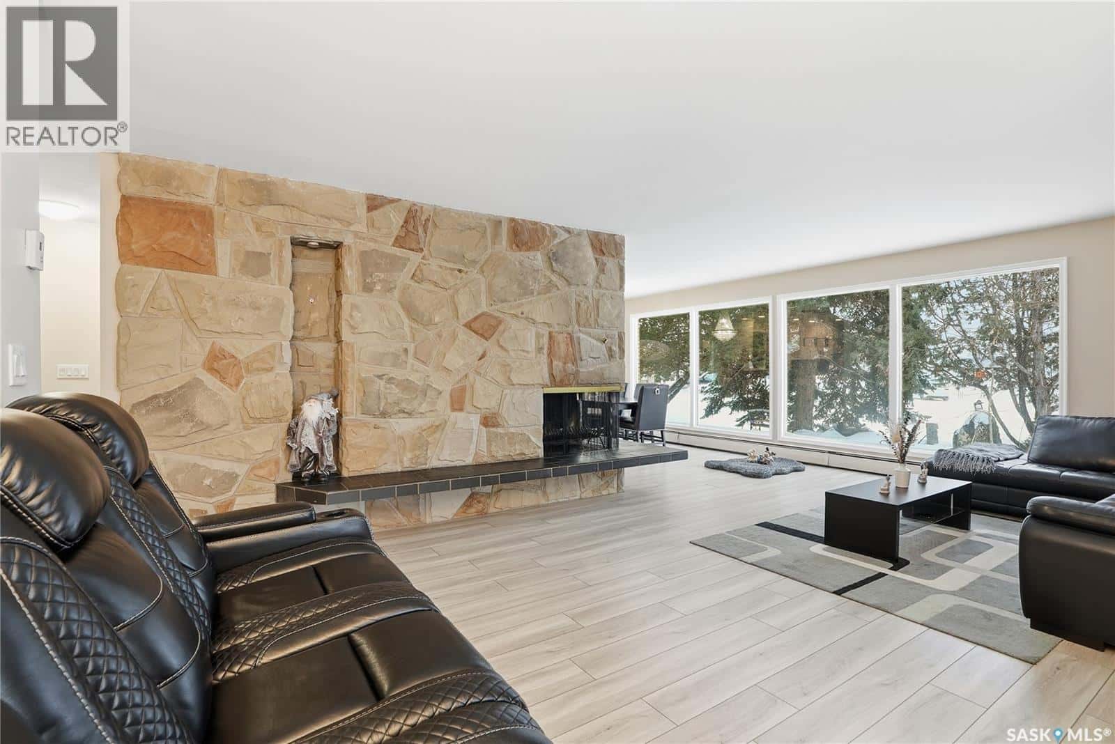 257 Campion CRESCENT — Saskatoon, Saskatchewan - Photo 3 of 49