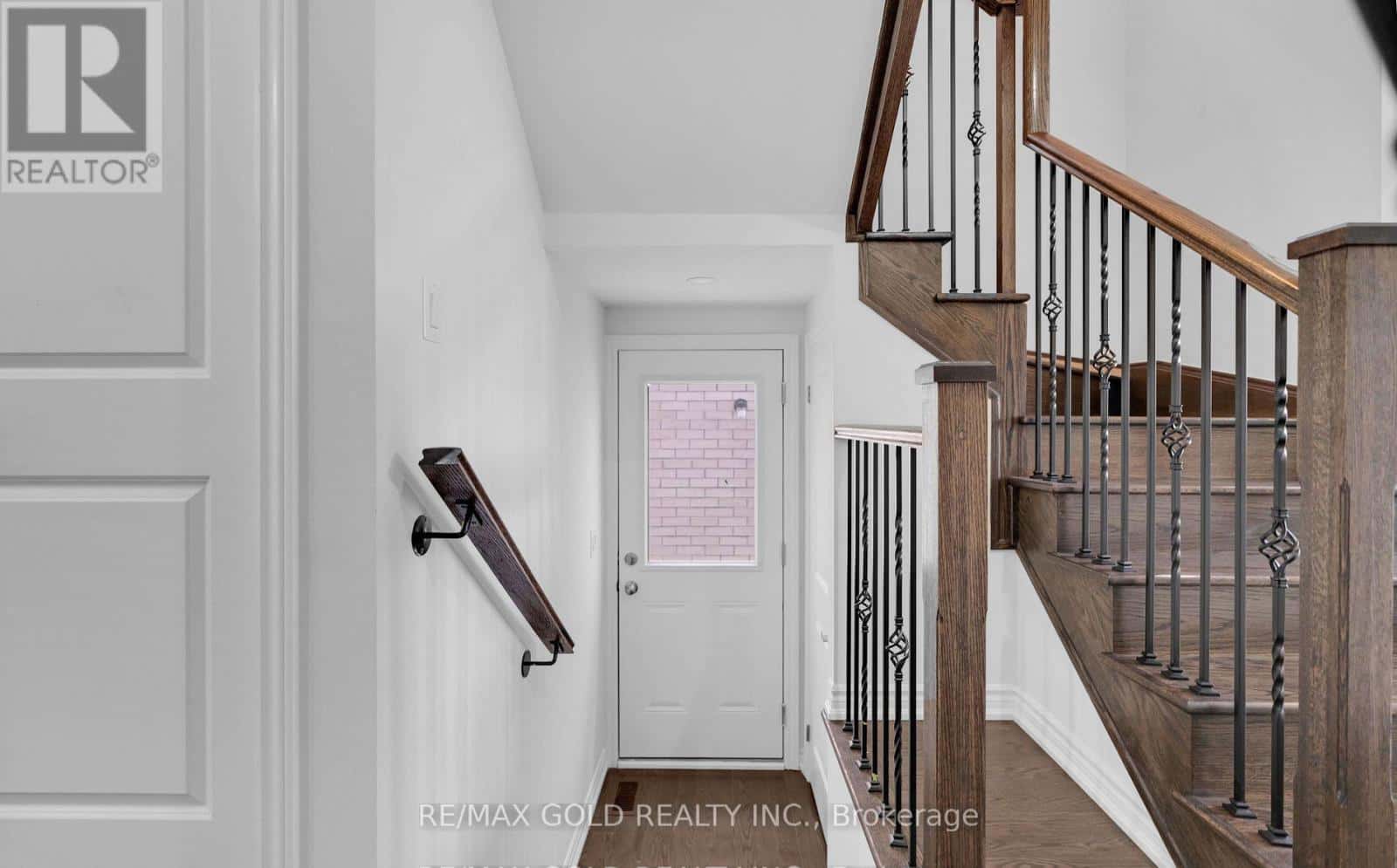 12 VINCENA ROAD — Caledon, Ontario - Photo 5 of 41