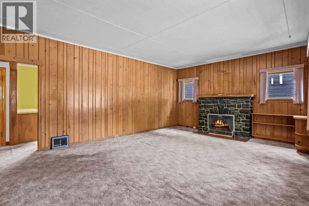 404 Otter Street — Banff, Alberta - Photo 2 of 40