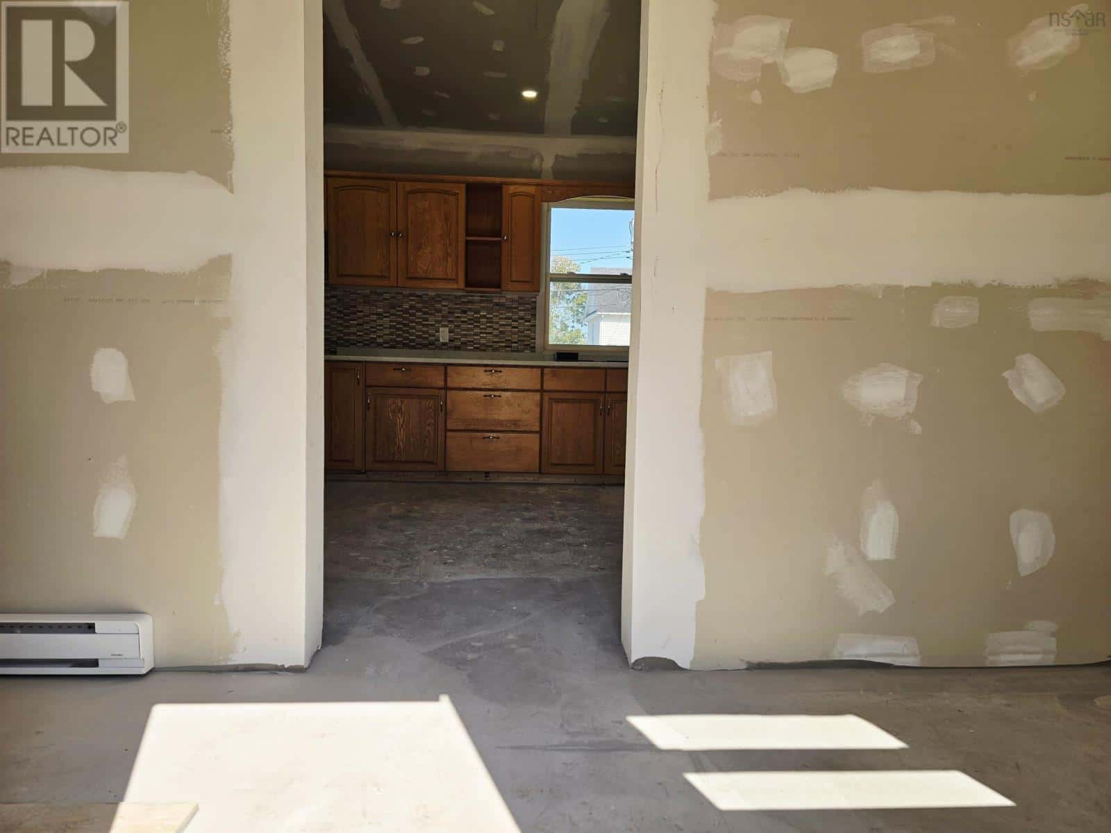 55 Bridge Avenue — Stellarton, Nova Scotia - Photo 2 of 30