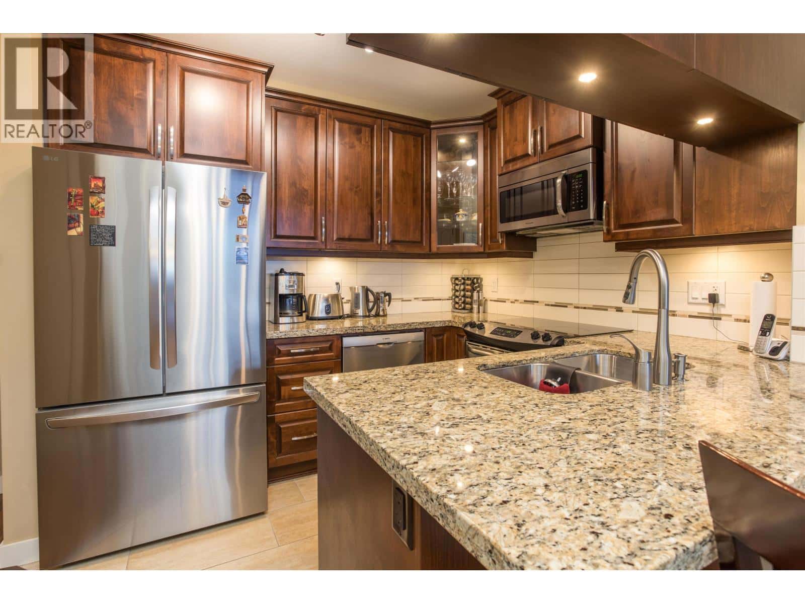 315 12565 190A STREET — Pitt Meadows, British Columbia - Photo 4 of 41